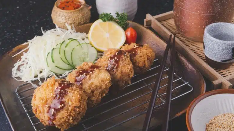 Escalopes de viande hachée japonaises