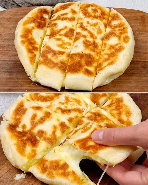 Focaccia au Fromage dans une Poêle