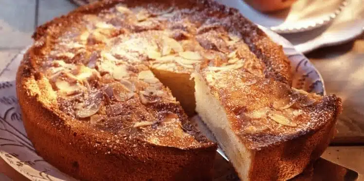 Gâteau au Yaourt Poires Amandes