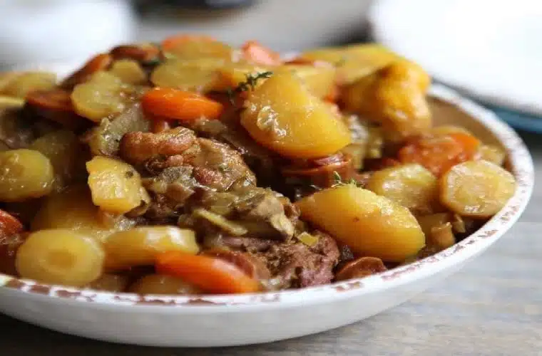 Poulet aux Carottes, Pommes de Terre et Épices Douces