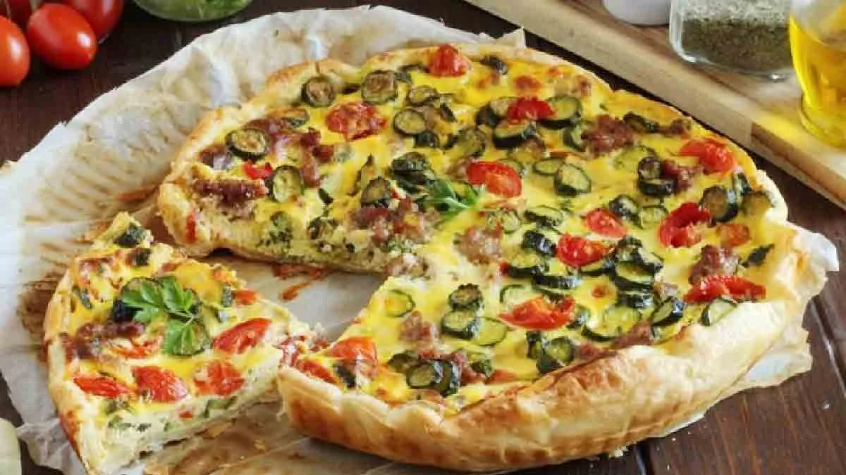 Tarte aux courgettes à la saucisse et à la ricotta