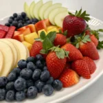 Découvrez notre recette de fruit pour diabétique à base de fraises fraîches servies bien fraîches avec un yaourt nature pour un dessert léger et sain